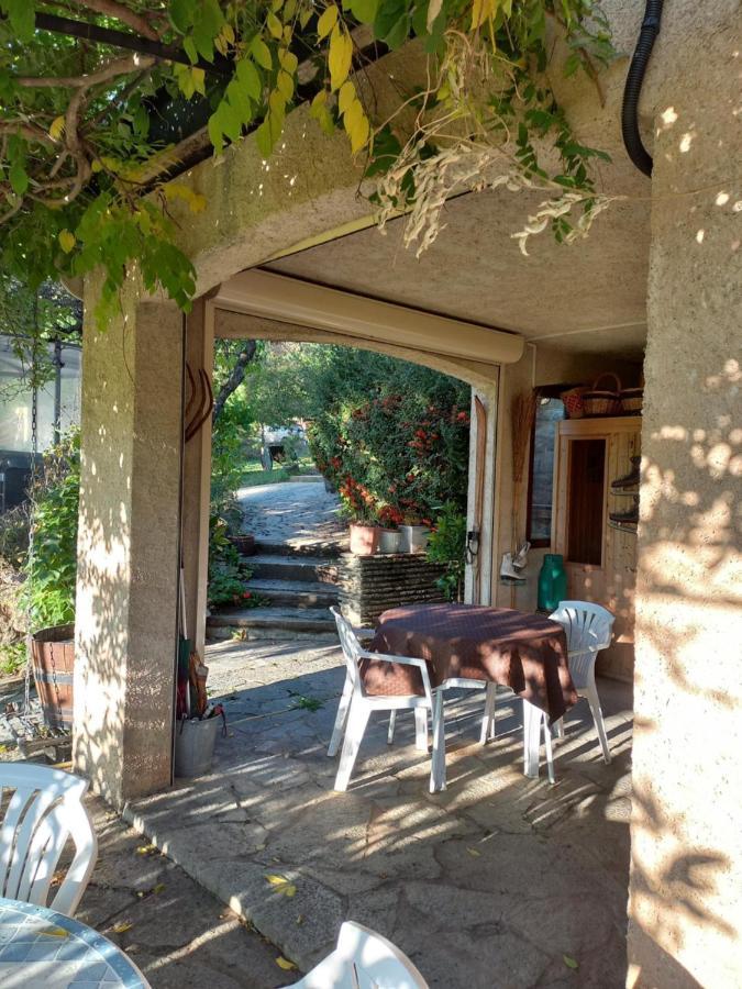 Bas de villa, 2 terrasses, piscine, SPA, sauna... Neffes Esterno foto